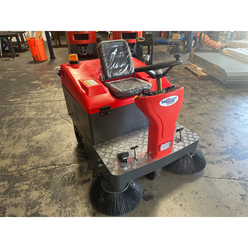 Ride-On Industrial Floor Sweeper & Vacuum – 55" Sweep | SL-WS1400